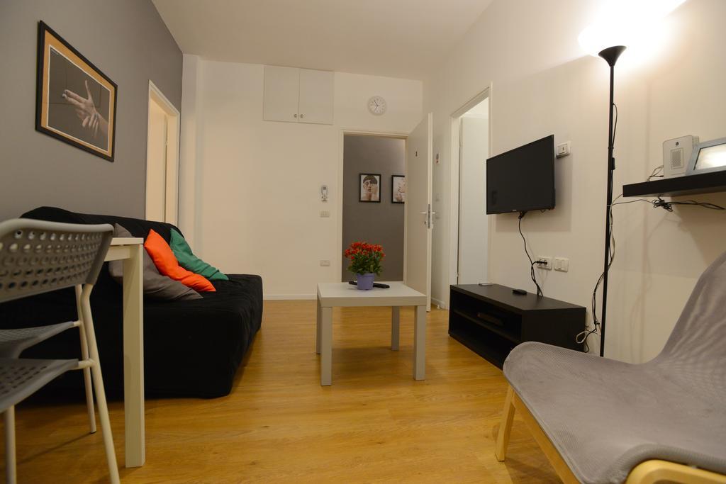 Arlozorov Bat Yam Beach Room photo