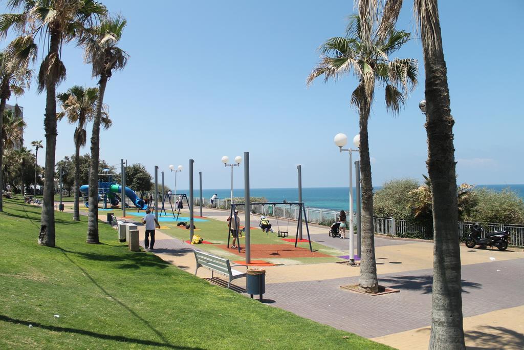 Arlozorov Bat Yam Beach Room photo